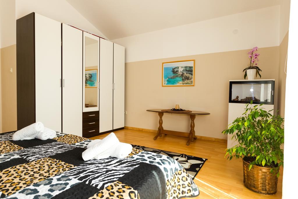 زادار Apartments Villa Orange المظهر الخارجي الصورة